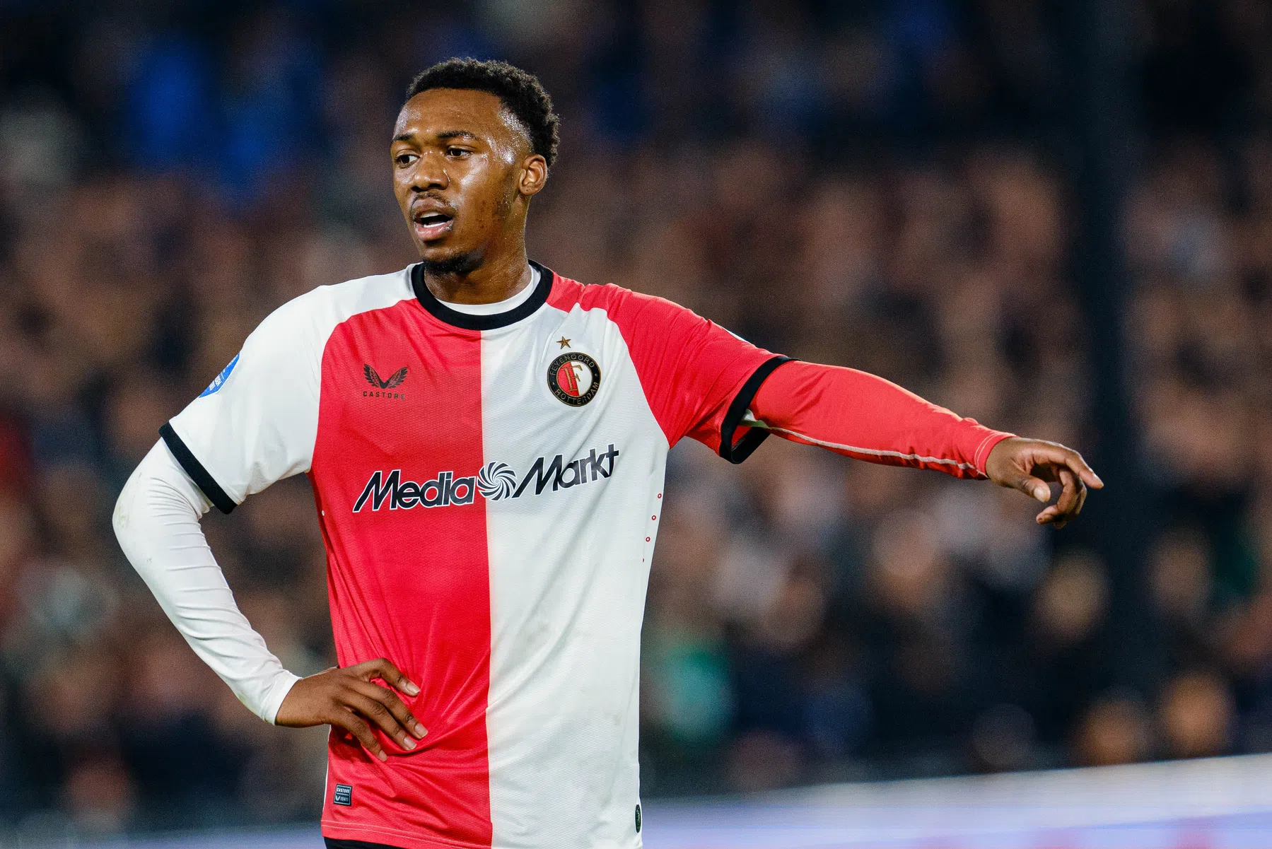 Milambo en Carranza terug bij Feyenoord tijdens weerzien met Van Persie