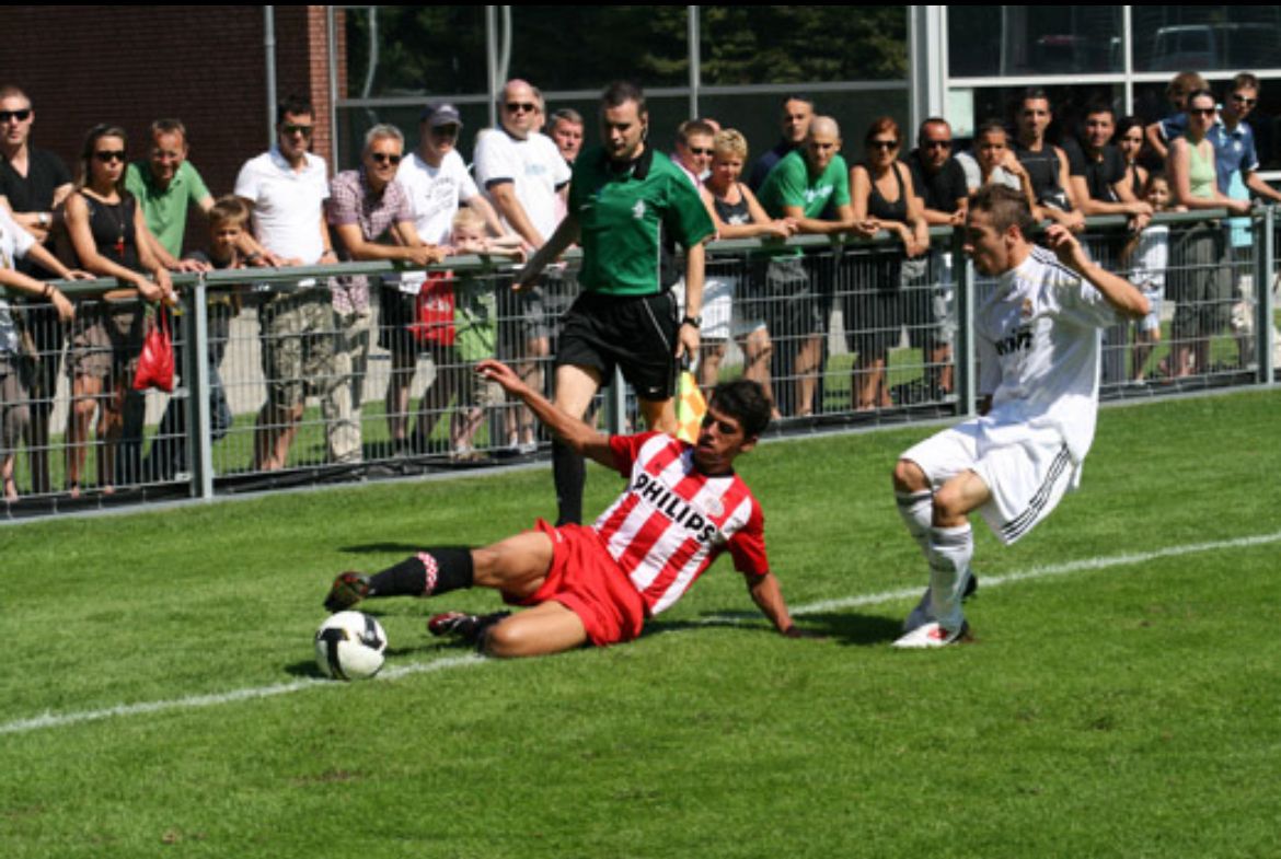 De gymleraar die bij PSV Carvajal doldraaide