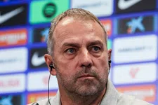 Thumbnail for article: Boze Flick sprak Barça-spelers toe: 'Dit mag niet nog een keer gebeuren'