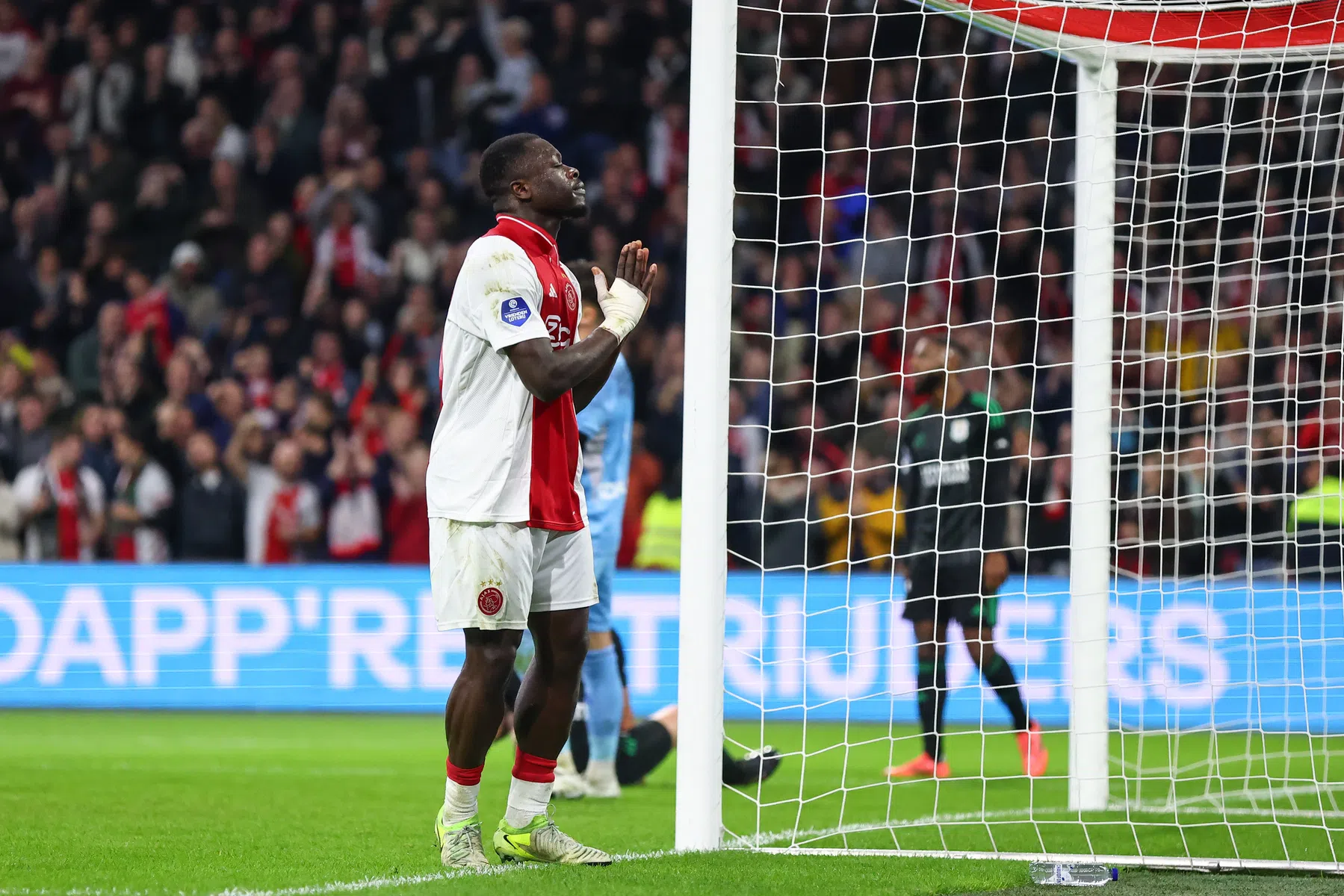 Achttiende poging is eindelijk raak voor Brobbey