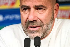 Thumbnail for article: Bosz ziet niets in elftal met Pepi en De Jong: 'Snap dat het lastig is'