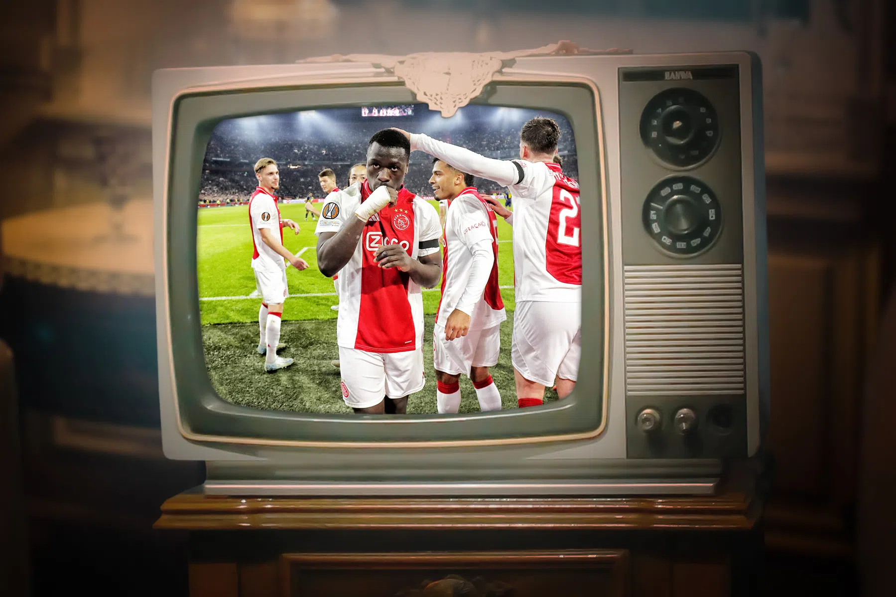 Voetbal op tv: op deze zenders kijk je naar Ajax, AZ en FC Twente