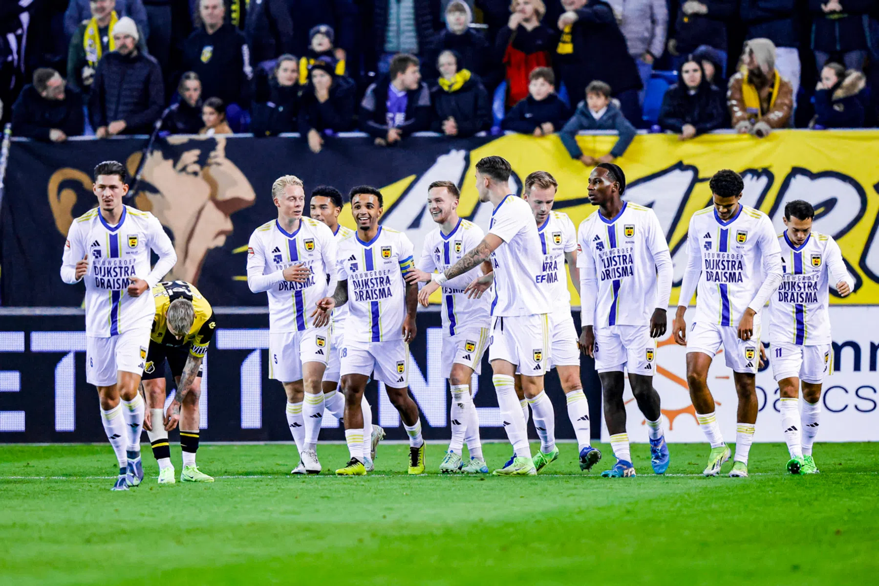 Ultieme outsider haakt aan: Cambuur klopt stevig op de deur