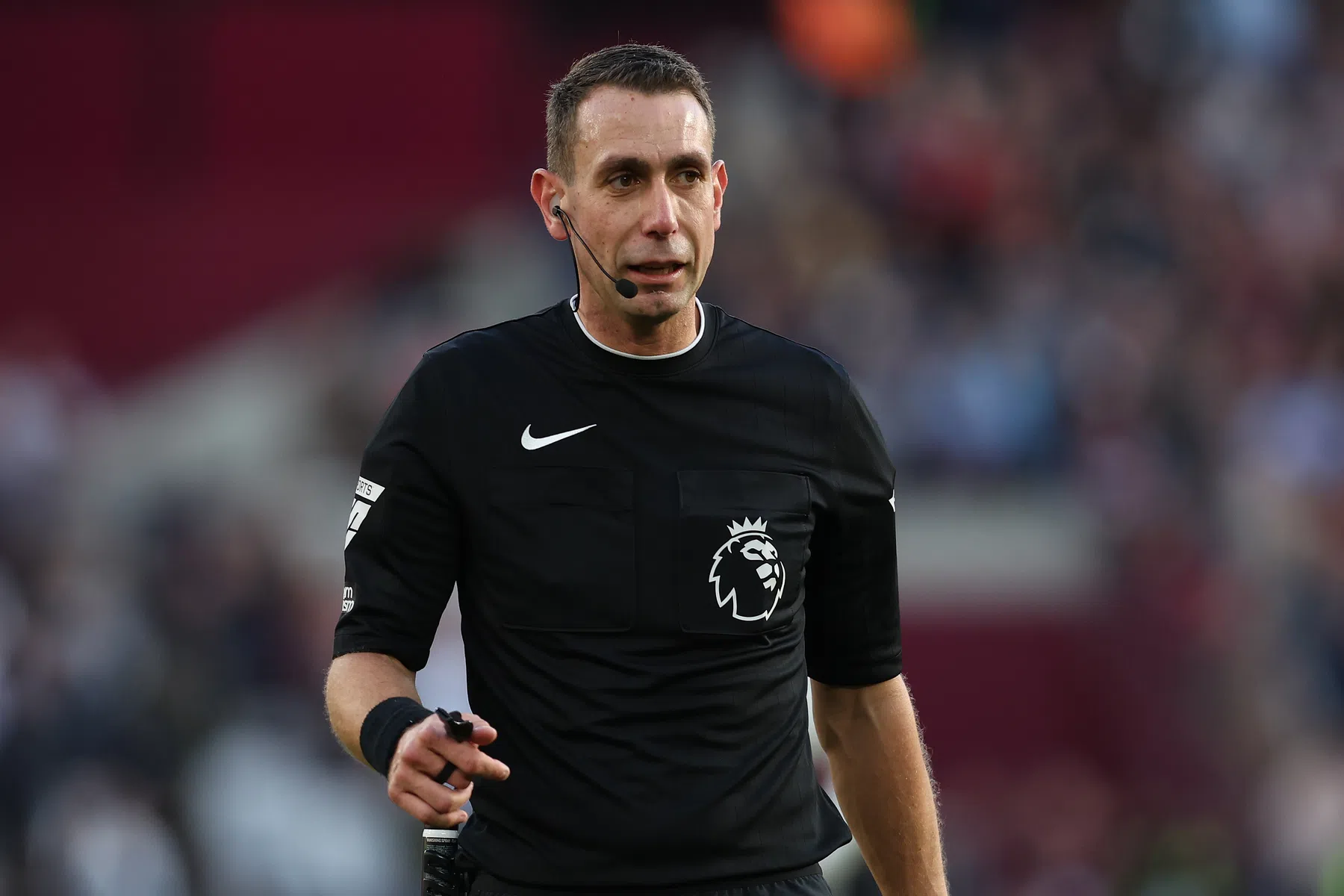 FA onderzoekt ook 'verdachte gele kaart' van geschorste arbiter Coote