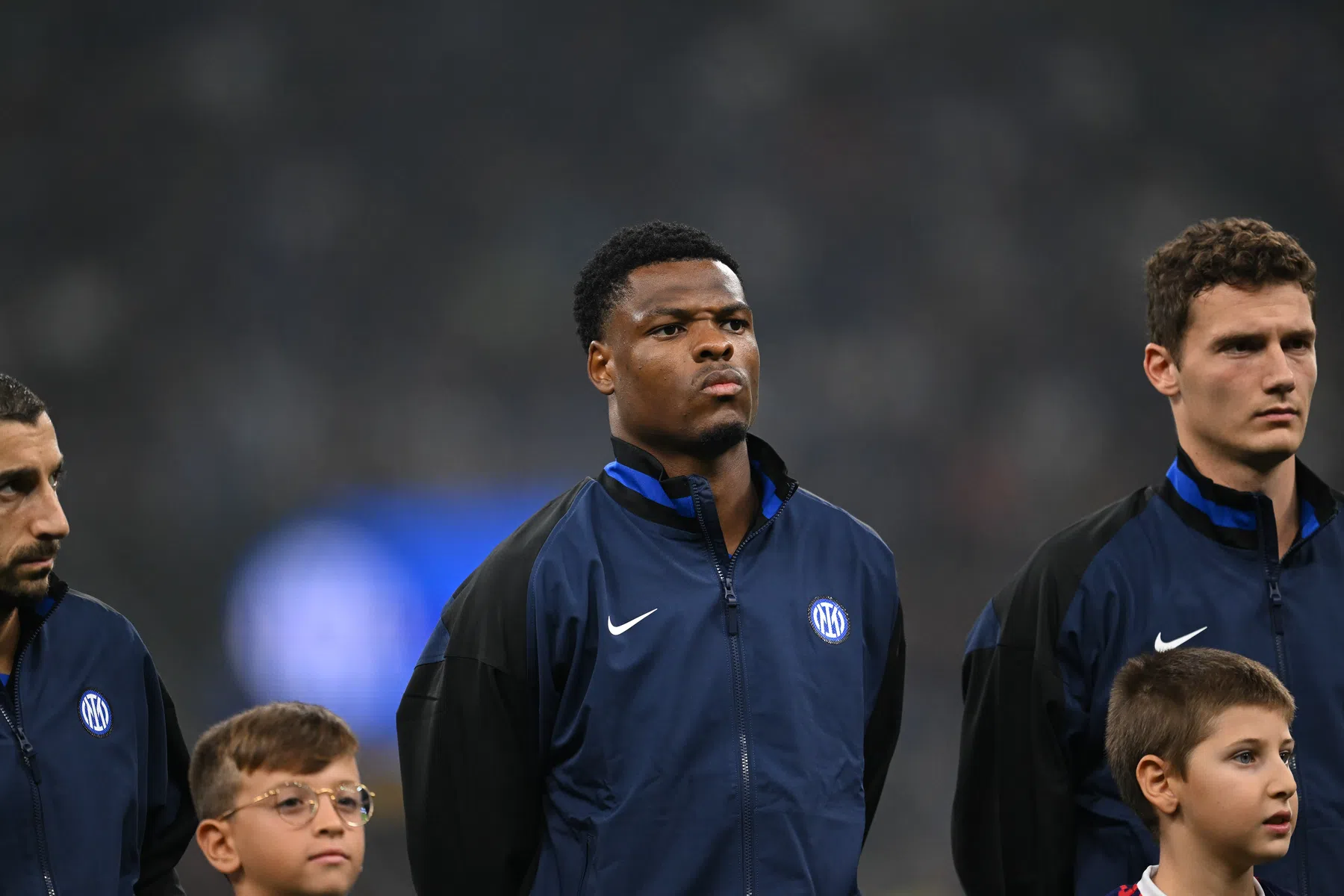 Witte rook uit Milaan: Inter legt Dumfries langer vast