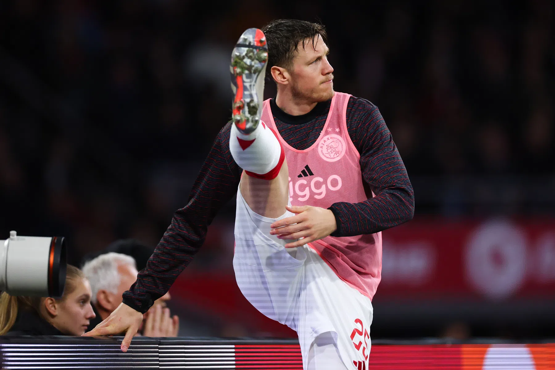 Ajax definitief zonder Weghorst tegen Real Sociedad
