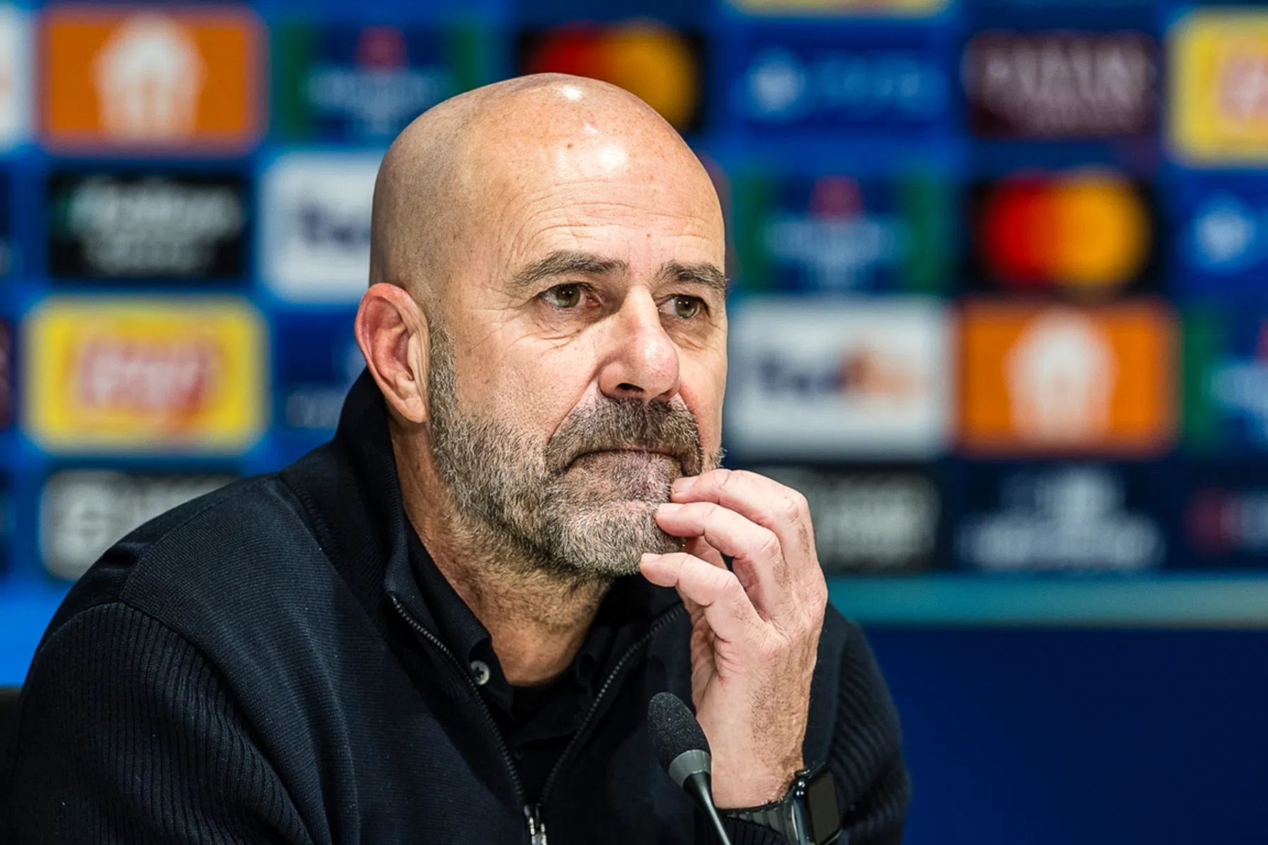 Bosz vindt Utrecht - PSV een topper en negeert vragen over Makkelie