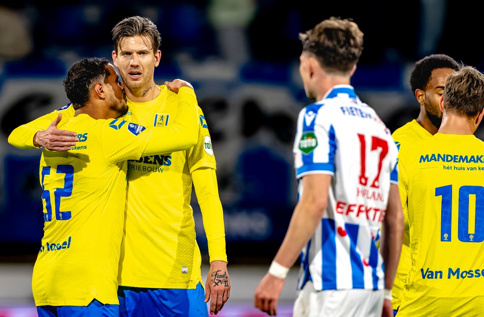'Mo Ihattaren is van een hele verre reis gekomen en verdiende dit gebaar'