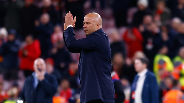 Slot hoorde Feyenoord-fans zijn naam roepen op tv: 'Grootste compliment'