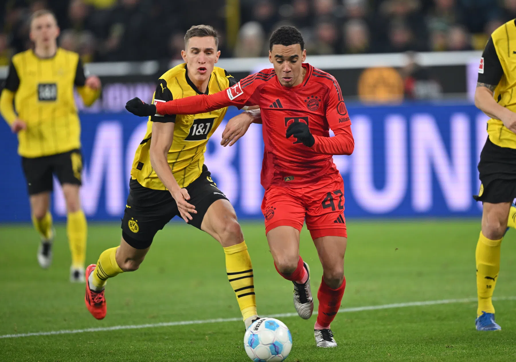 Bayern blijft dankzij Musiala ook na Klassiker ongeslagen in de Bundesliga
