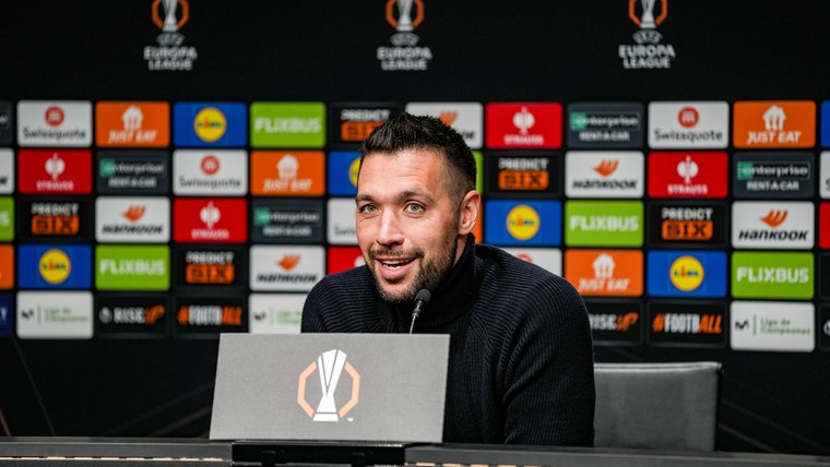 Opstelling Ajax: Farioli husselt basiself door elkaar tegen NEC