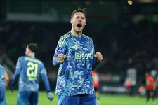 Thumbnail for article: Ajax-redder Weghorst baalt van wissel: 'Ik begrijp dat niet'