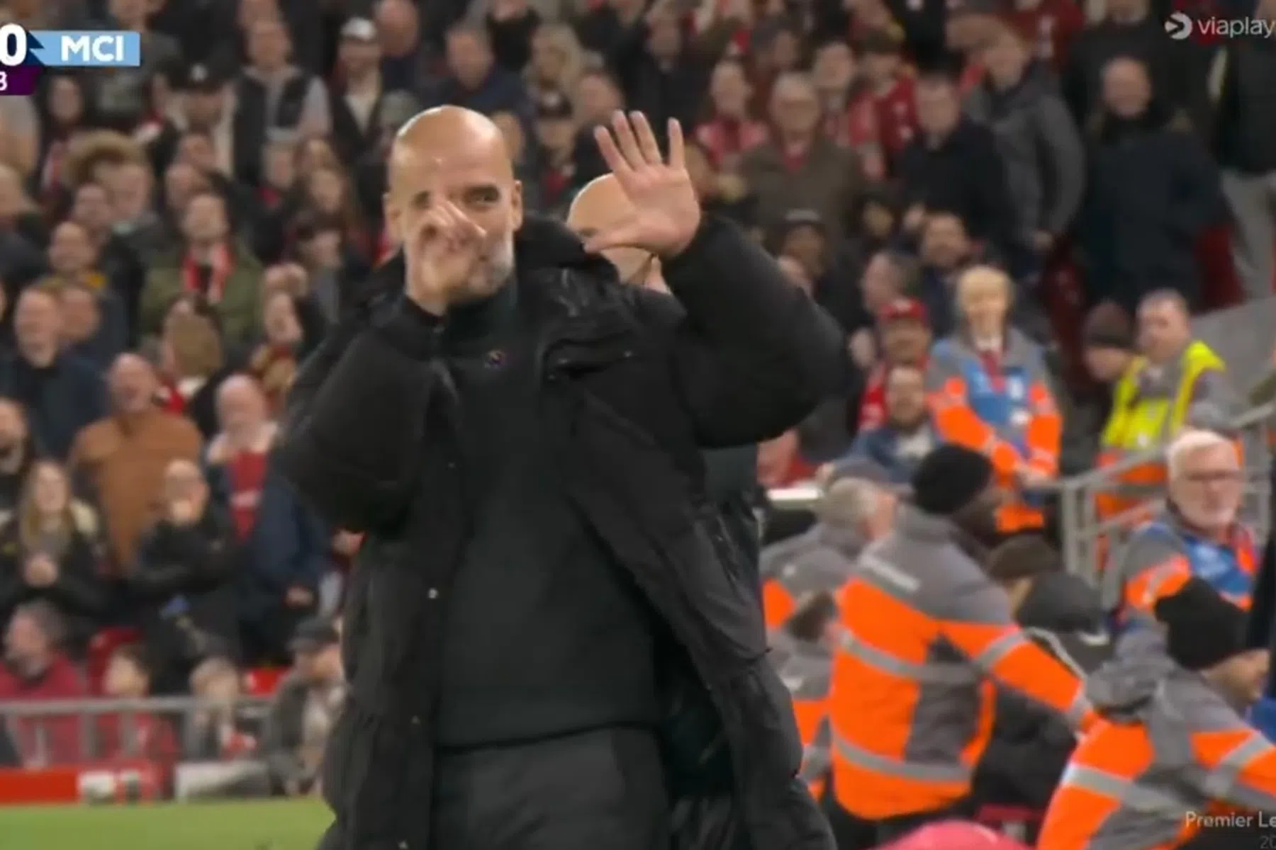 Guardiola reageert met zes vingers op plagerig gezang van Liverpool-aanhang