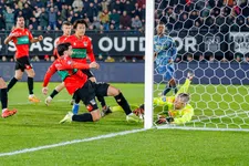 Thumbnail for article: Pasveer staat opnieuw op bij Ajax: 'Dat heeft deze ploeg nodig'