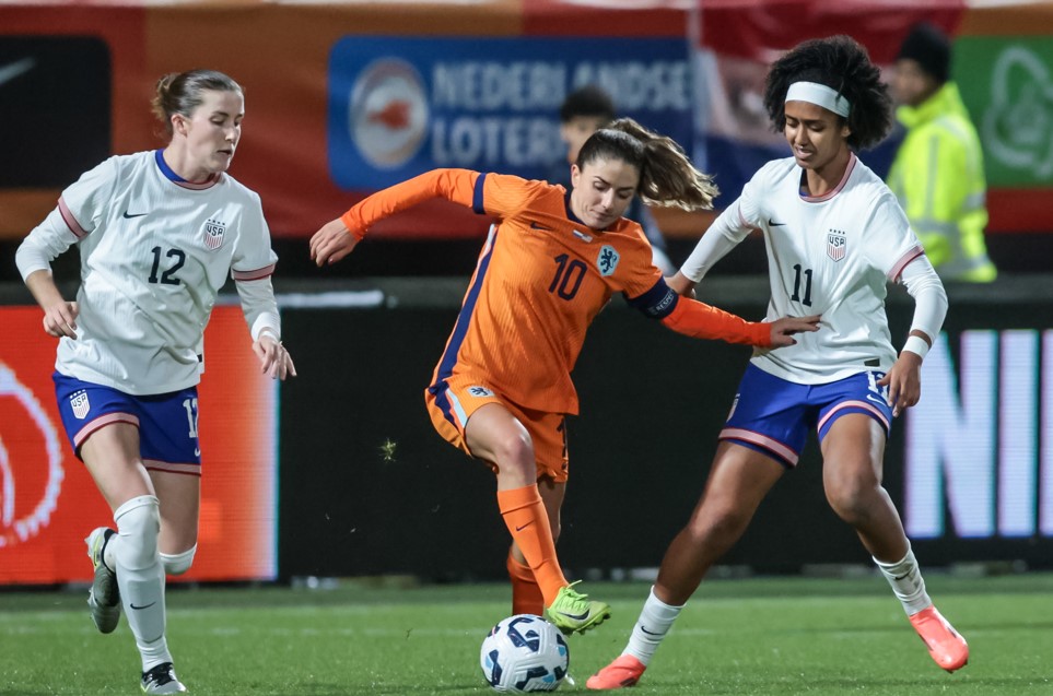 Oranje wervelt even, maar loopt zich wéér stuk op angstgegner VS