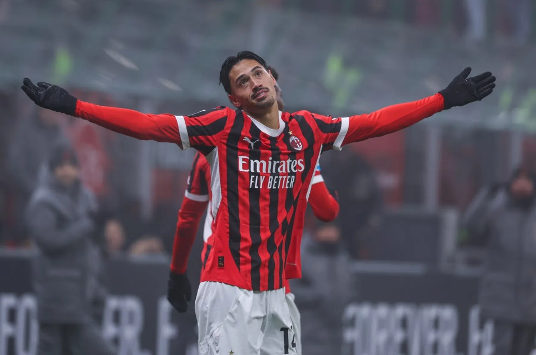 Waanzinnige Reijnders leidt Milan naar zinderende avond in San Siro