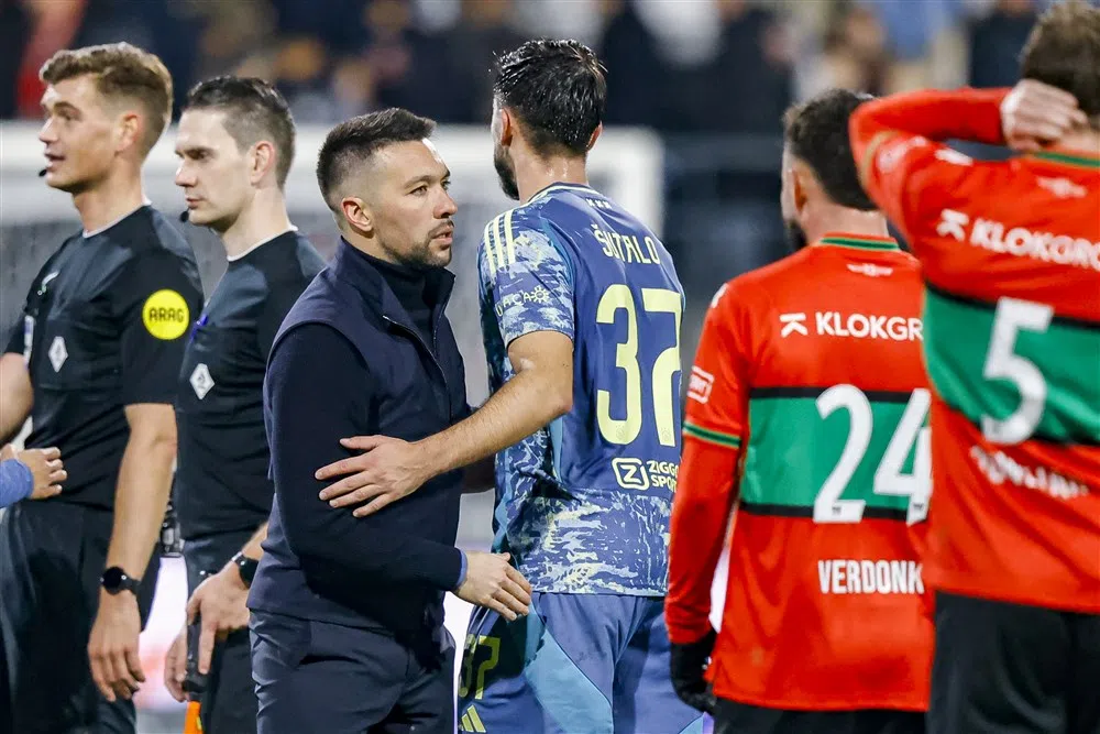 'Fysiek en mentaal een gebrek aan scherpte bij Ajax'