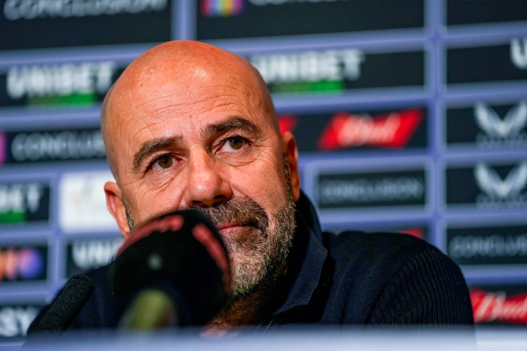 Bosz vindt zich niet in woorden Farioli: 'Dat gaat bij ons goed'
