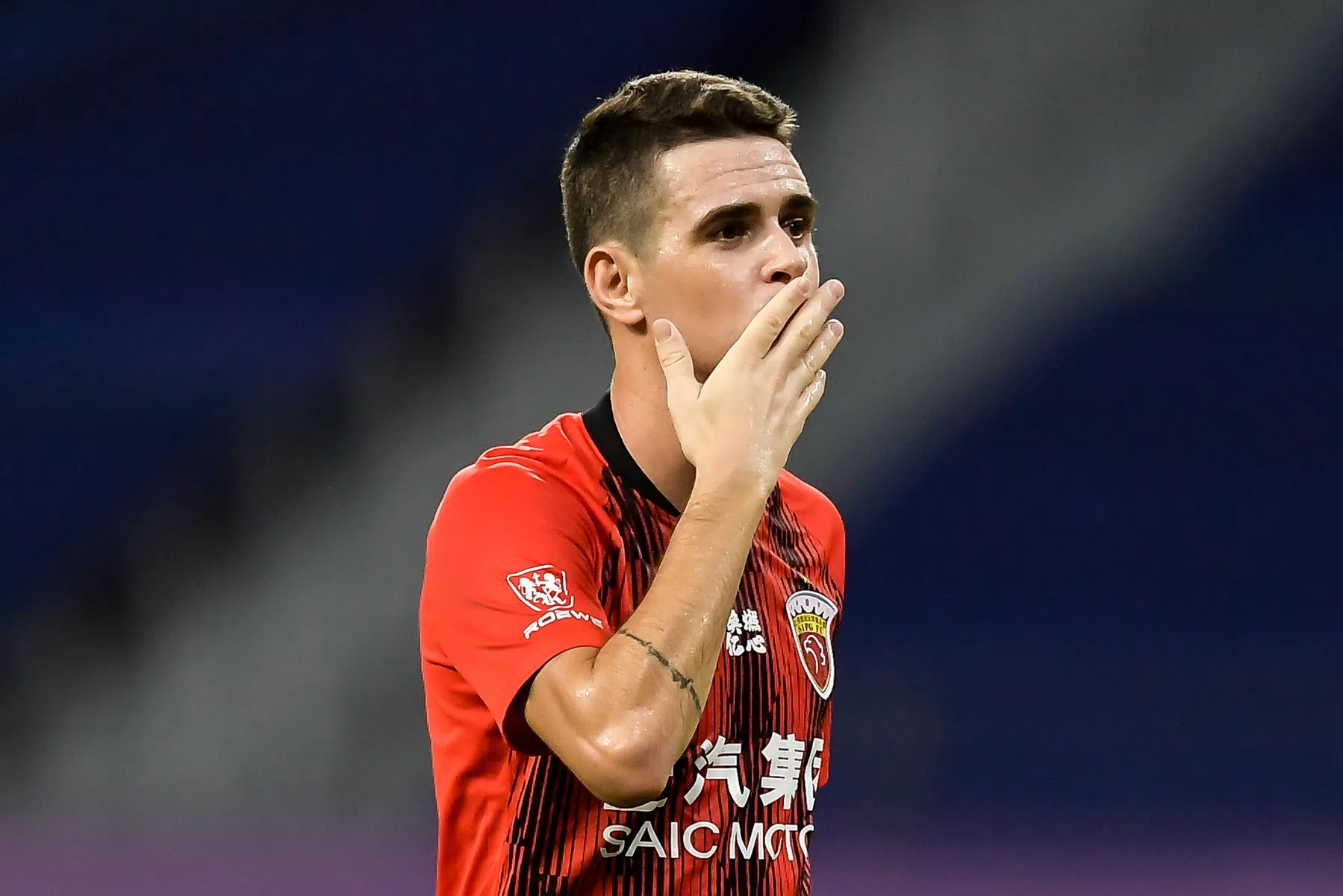 Bijna 200 miljoen euro rijker: Oscar neemt in tranen afscheid in China