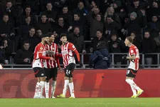 Thumbnail for article: Oppermachtig PSV slacht Twente in verrukkelijke voetbalshow