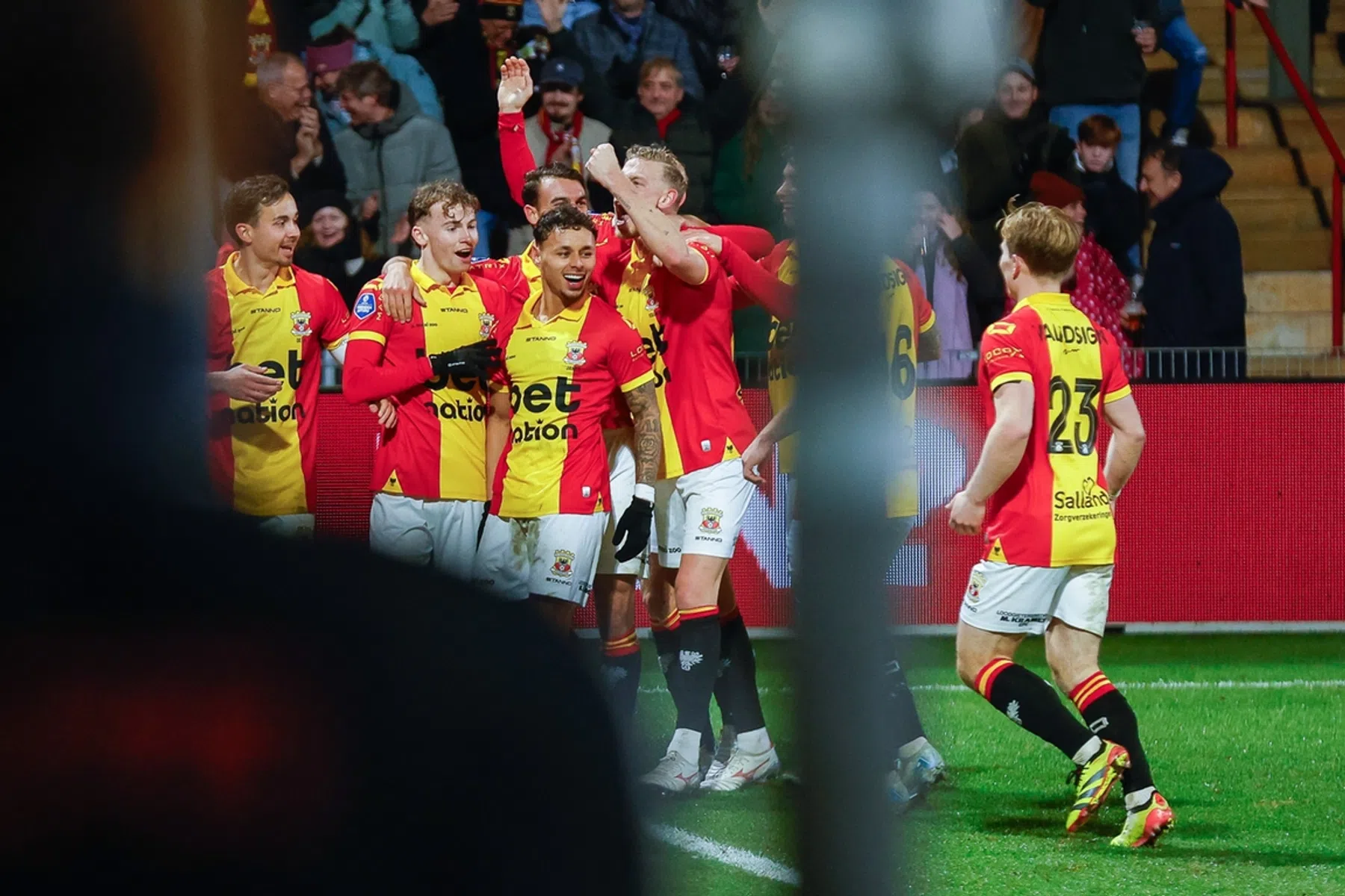 Afgang voor NEC: Go Ahead Eagles geeft galavoorstelling weg