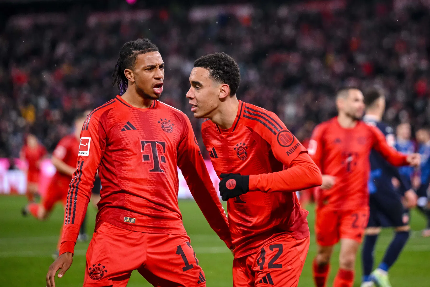 Musiala vergeleken met Messi en Ronaldo, Kompany dient Kroos van repliek