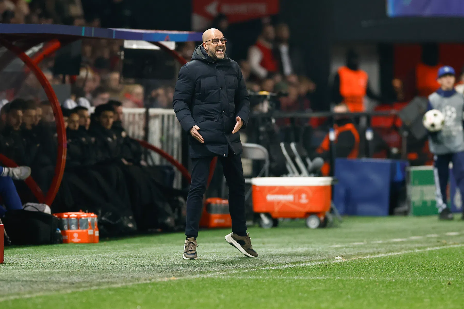 Bosz des duivels na 'verschrikkelijke wedstrijd': 'Te weinig ballen getoond'