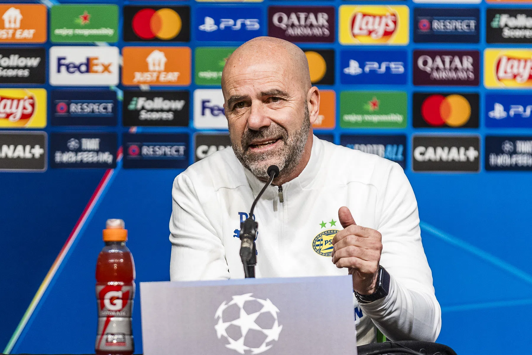 Bosz laat zich niet verrassen door Brest: 'Geloof hun opstelling niet'