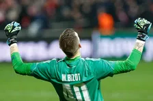 Thumbnail for article: Franse media: 'PSV stuit op monumentale heldendaden van Bizot'