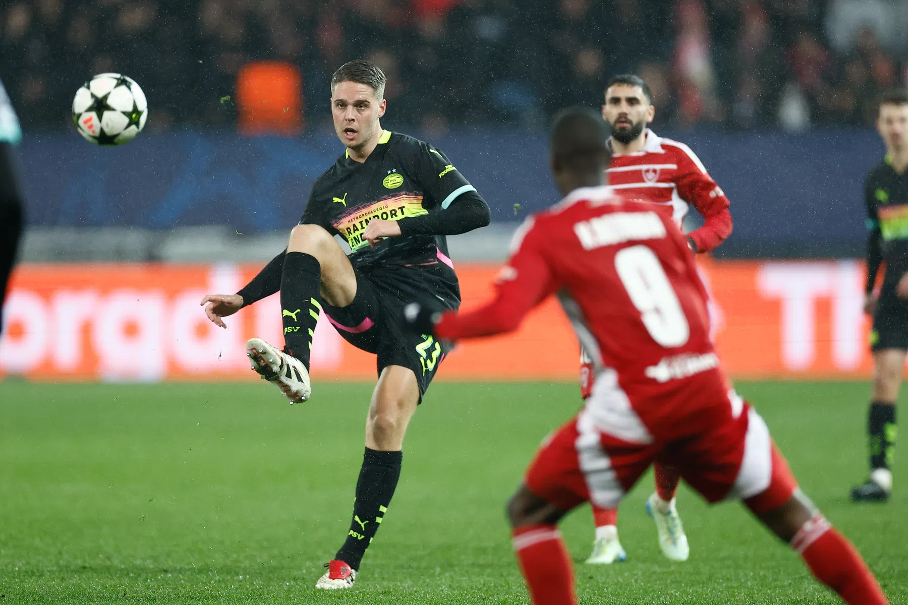 Veerman gaat na 'slappe hap' tegen Brest in op concurrentiestrijd bij PSV