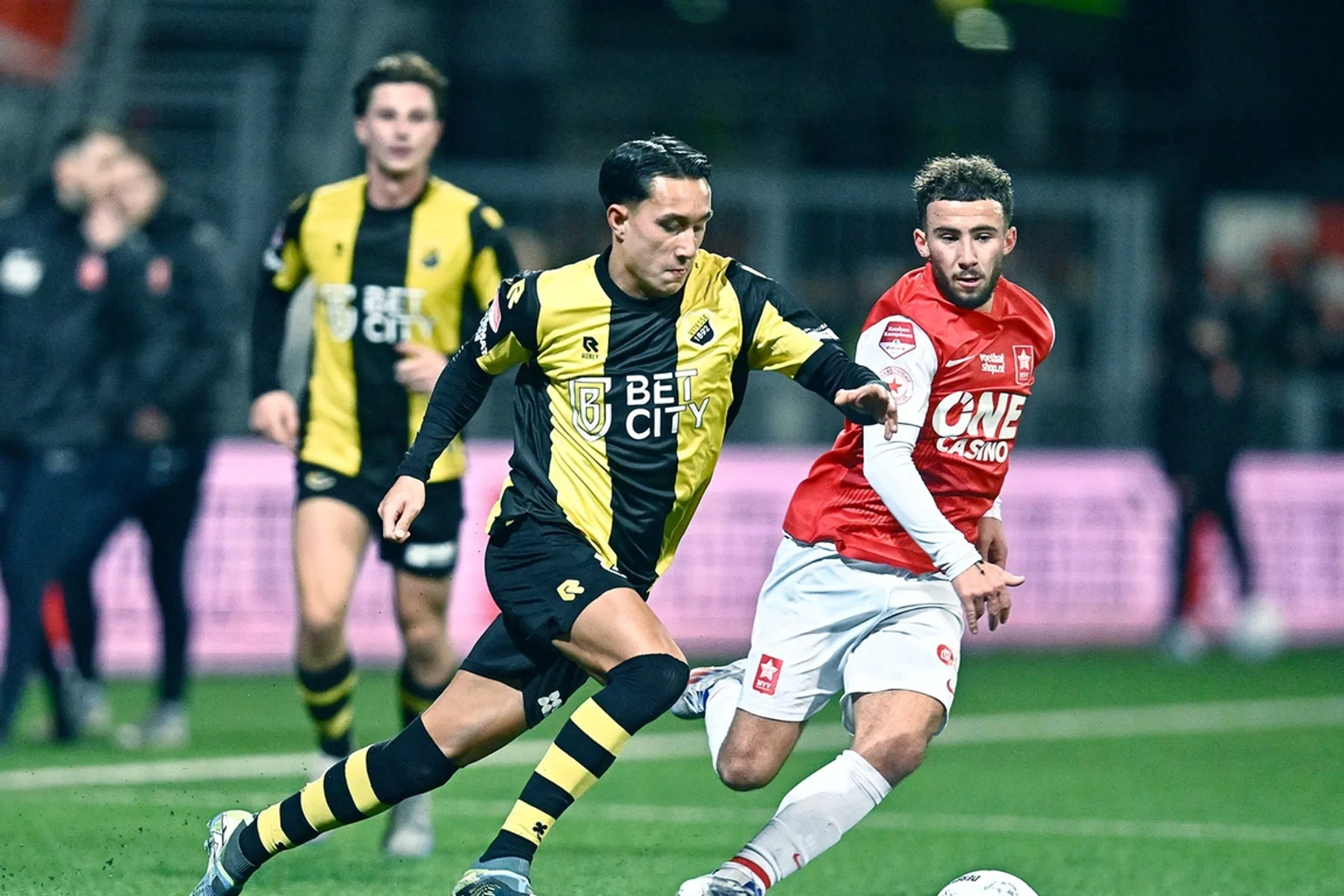 FC Utrecht wint strijd om felbegeerde Jonathans