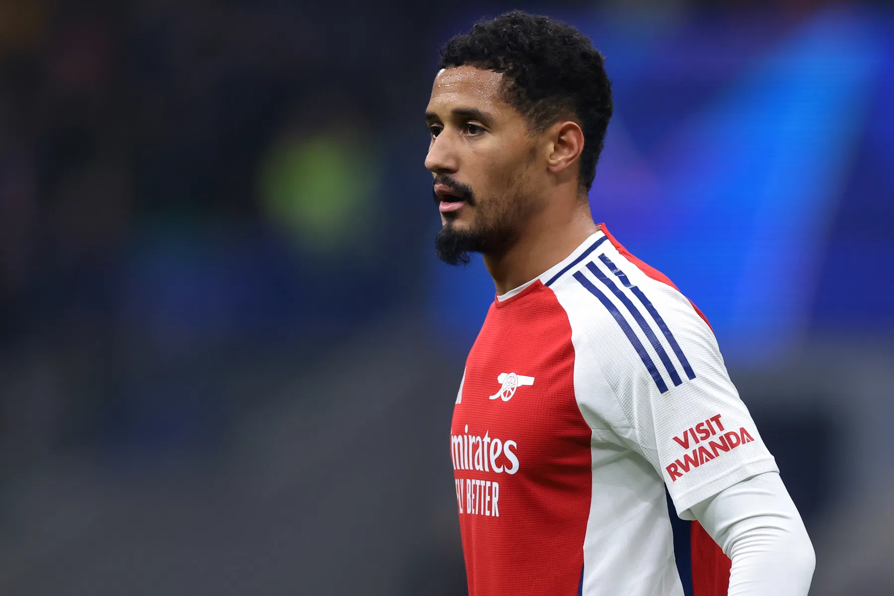 Saliba haalt uit naar Ligue 1-criticasters: 'Noemen het Farmer's League'