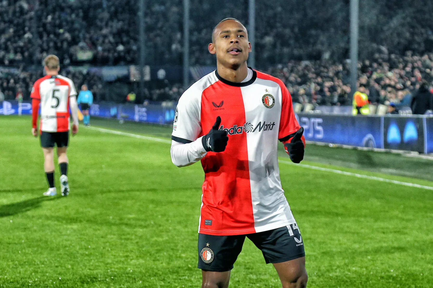 Feyenoord heeft weer vleugels