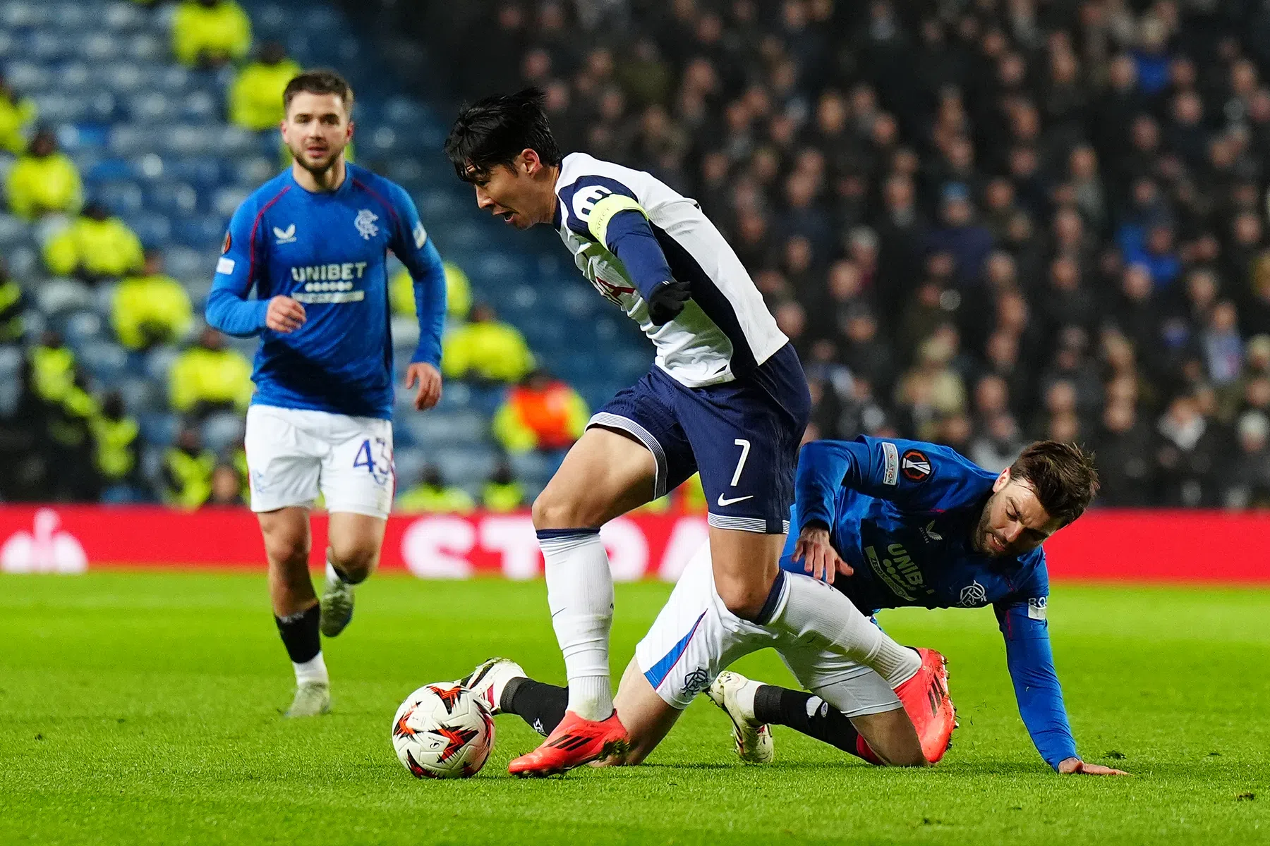 Pröpper houdt Spurs in de tang met Rangers, Becker belangrijk voor Sociedad