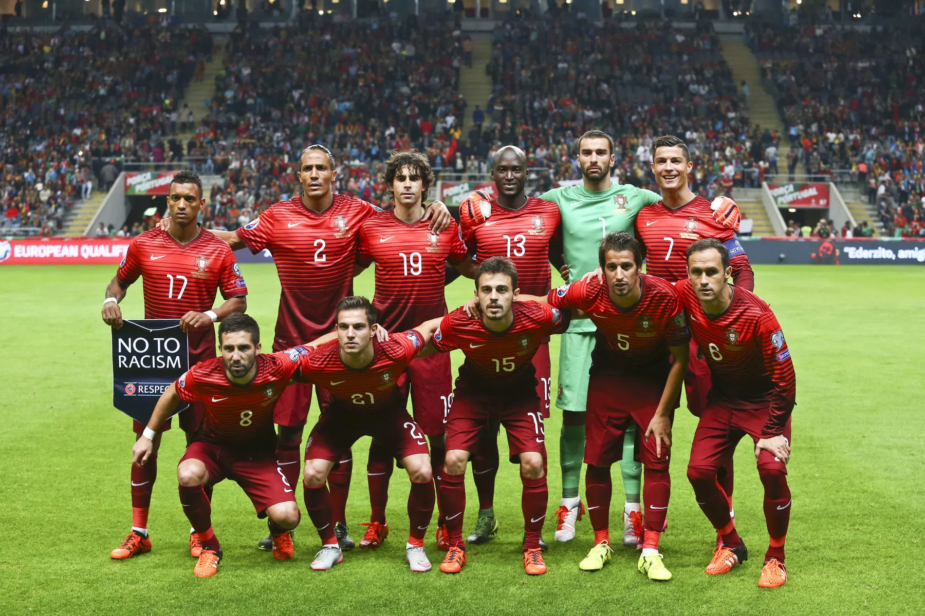 Nani grapt over Ronaldo: 'Oh, die is er in 2030 gewoon nog bij!'