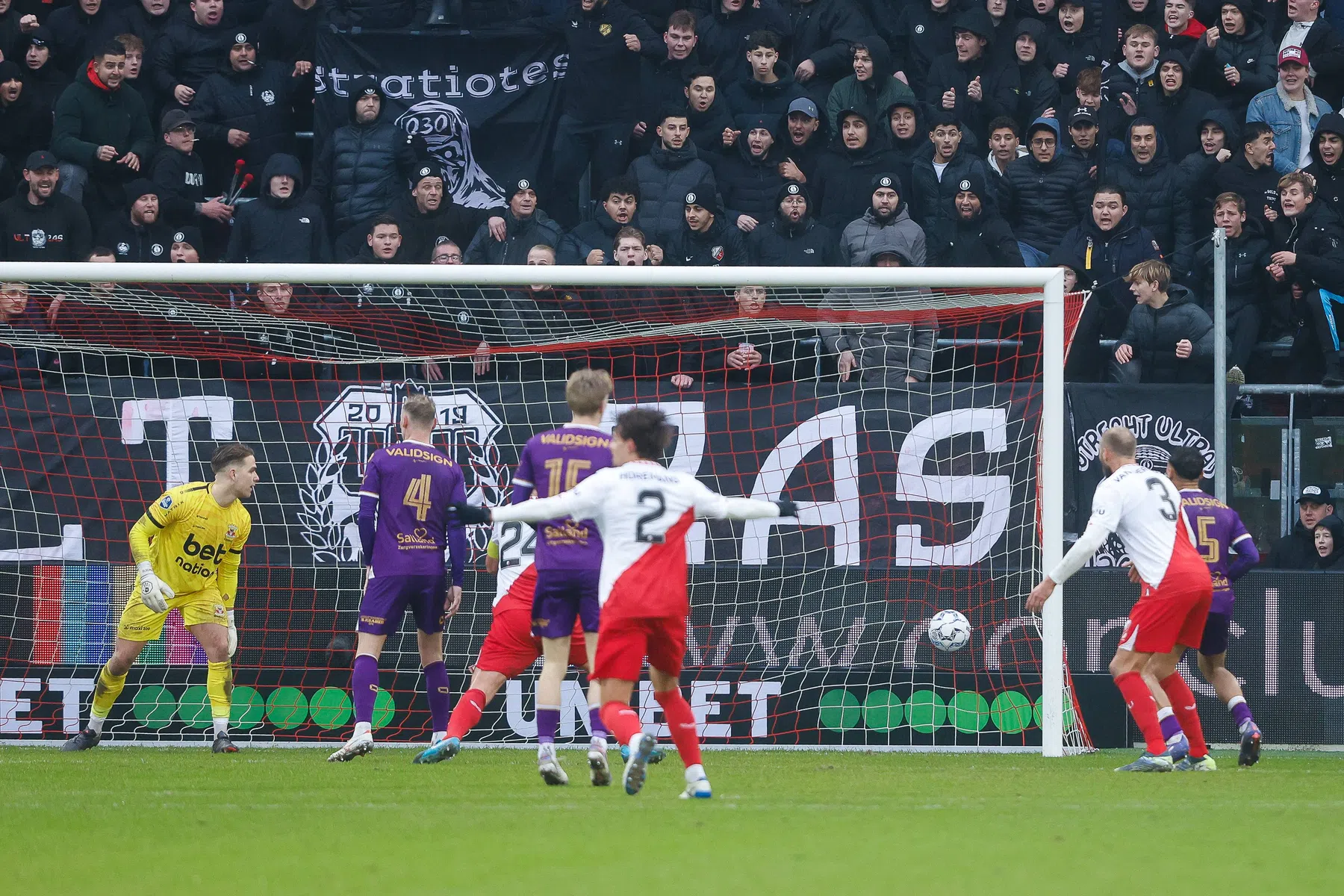 Jans heeft slecht nieuws voor supersub Blake: 'Volgende week weer op de bank'