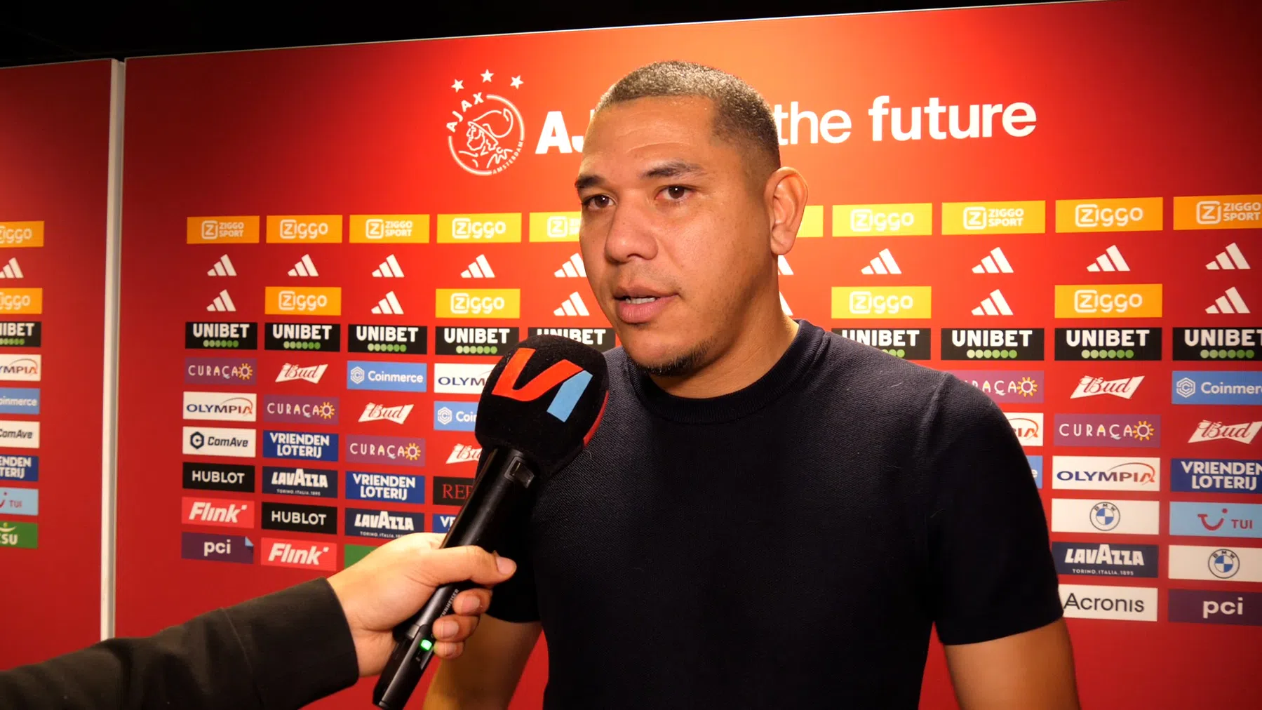 Maduro baalt na nederlaag: 'Geen fout van de spelers, maar van de scheids'