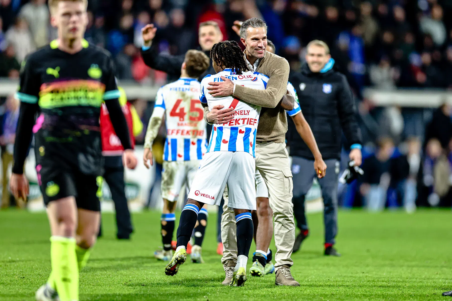 Elftal van de Week: Heerenveen en Twente hofleverancier, Gimenez terug