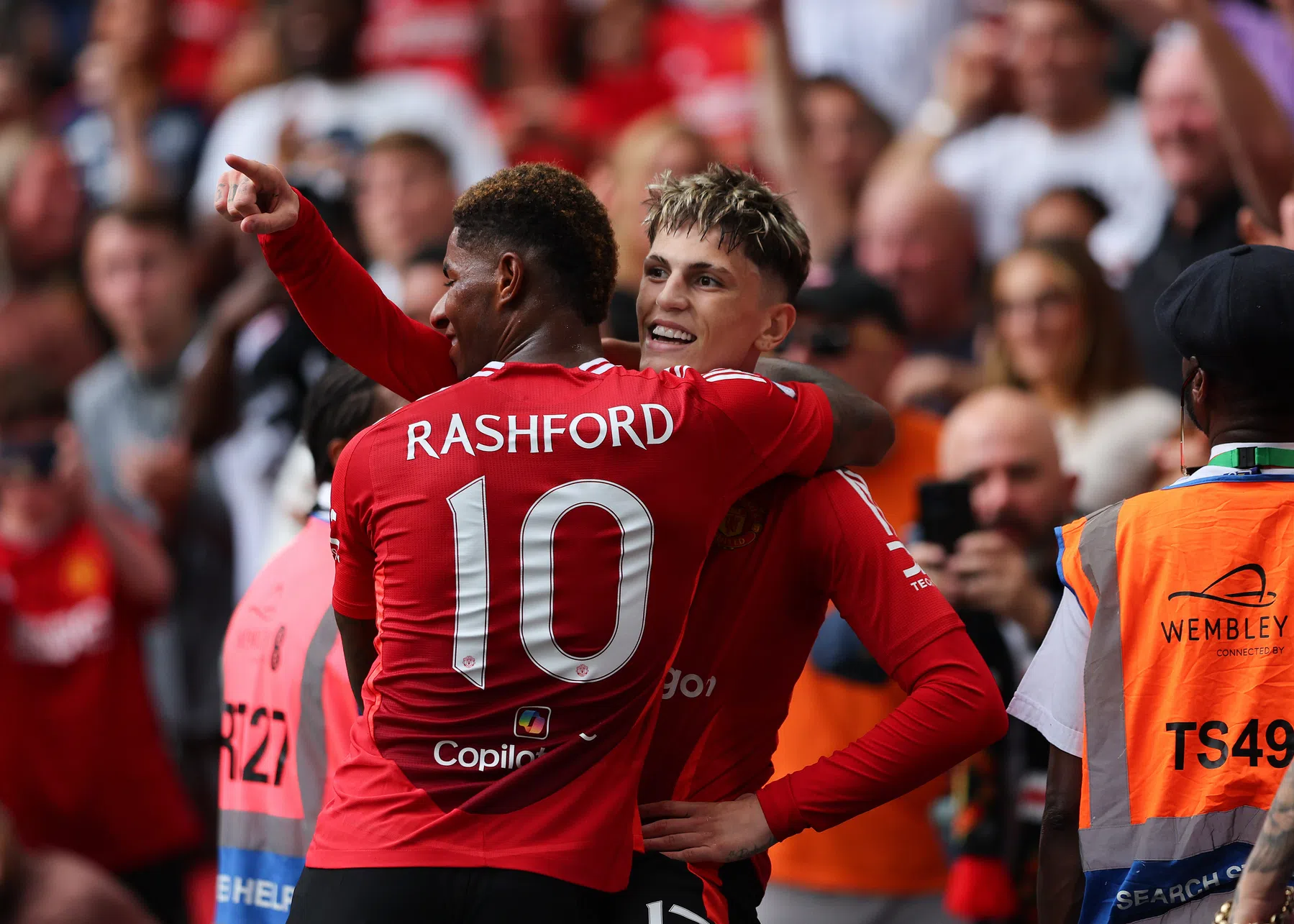 Amorim geeft uitleg over opvallende keuze om Garnacho en Rashford te passeren