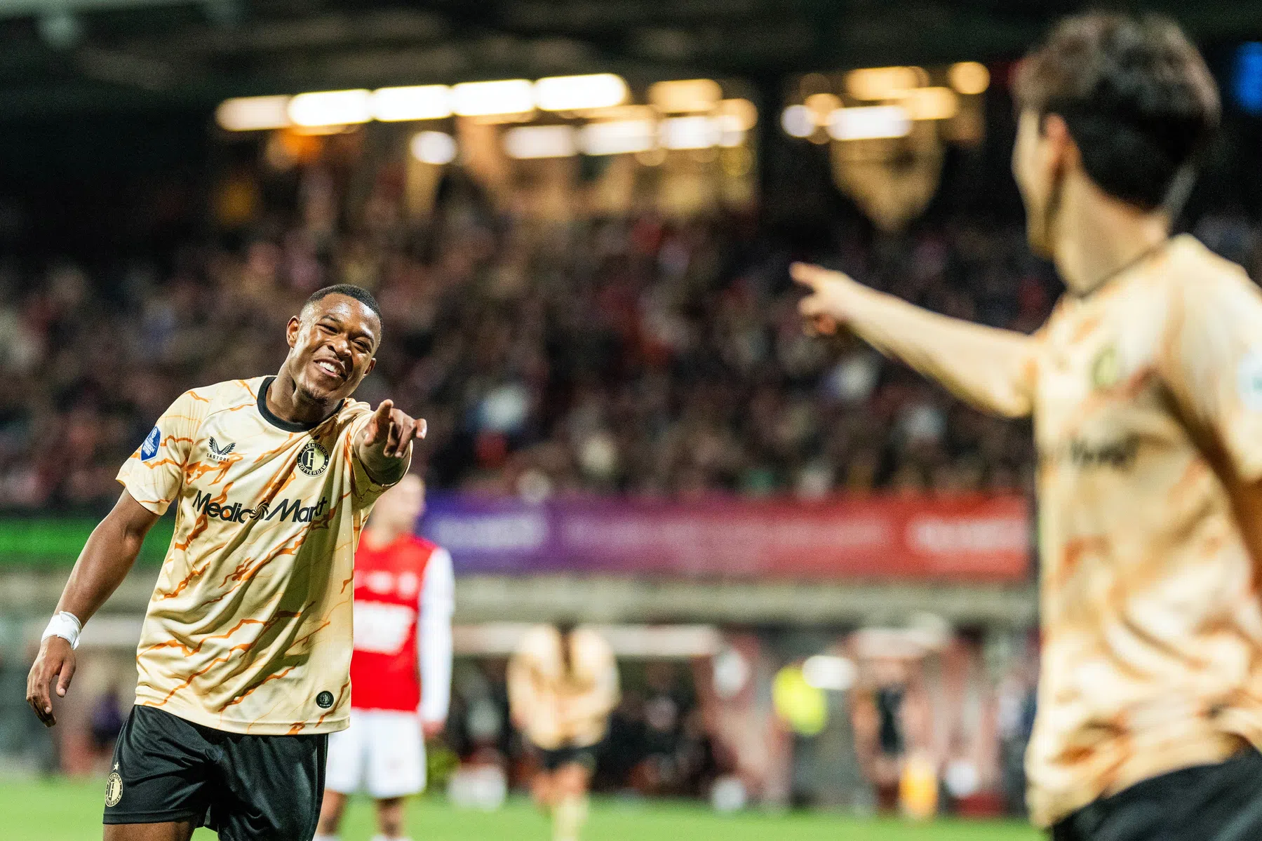 Tip van Gimenez leverde Redmond eerste Feyenoord-goal op