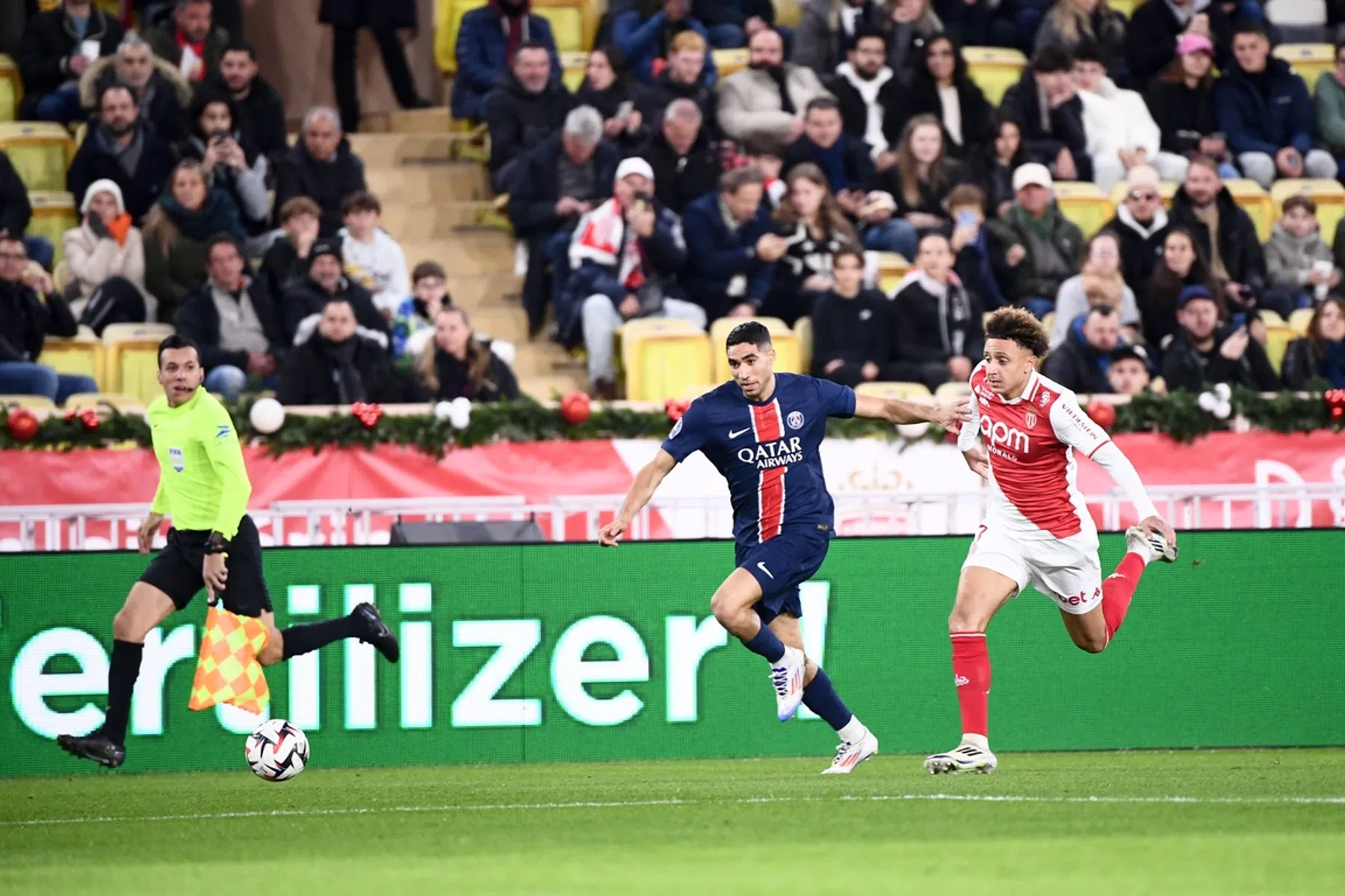 Paris Saint-Germain wint topper van Monaco en slaat gat van tien punten