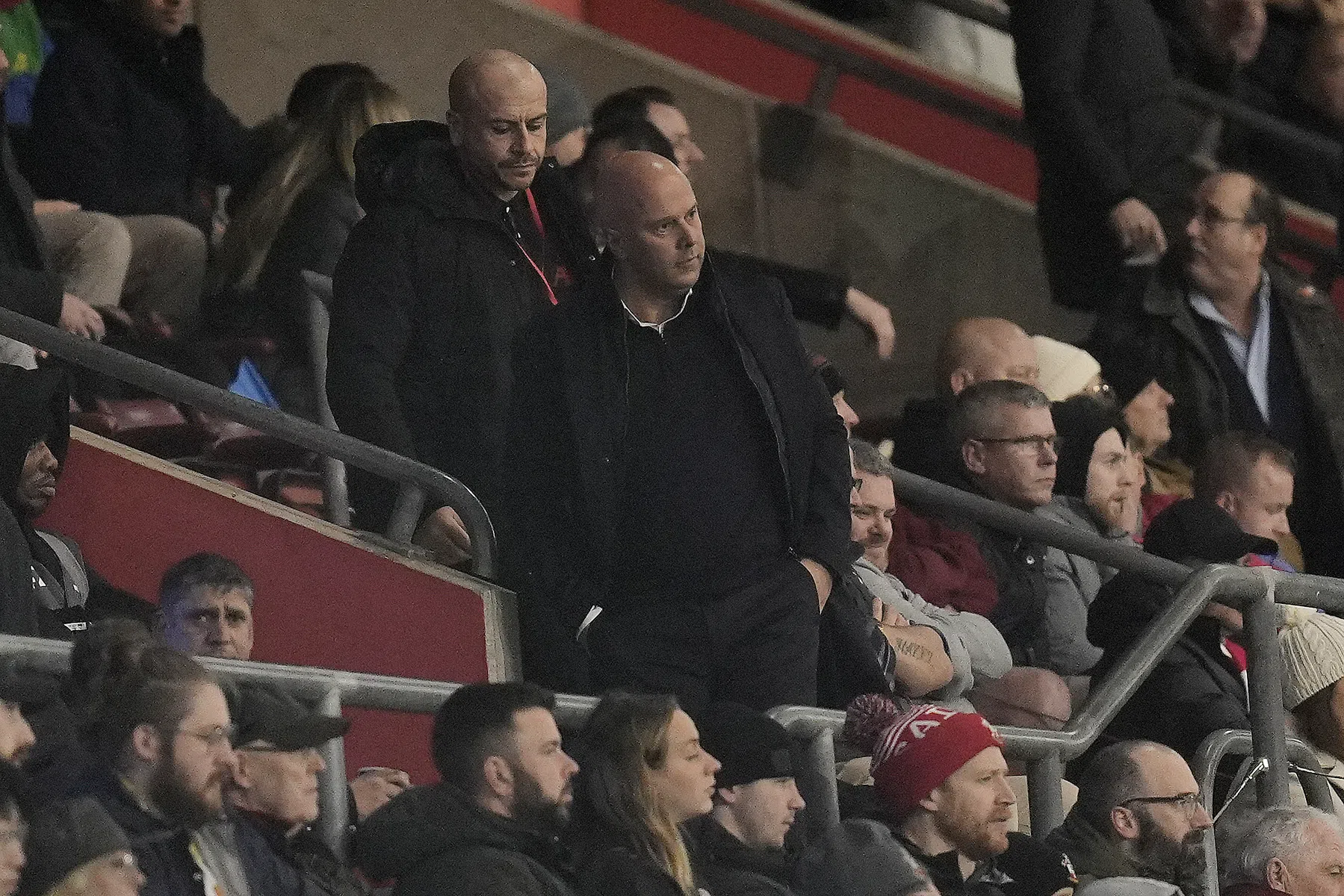Engelse media zien gokje van Slot goed uitpakken: 'Soort eerbetoon aan Klopp'
