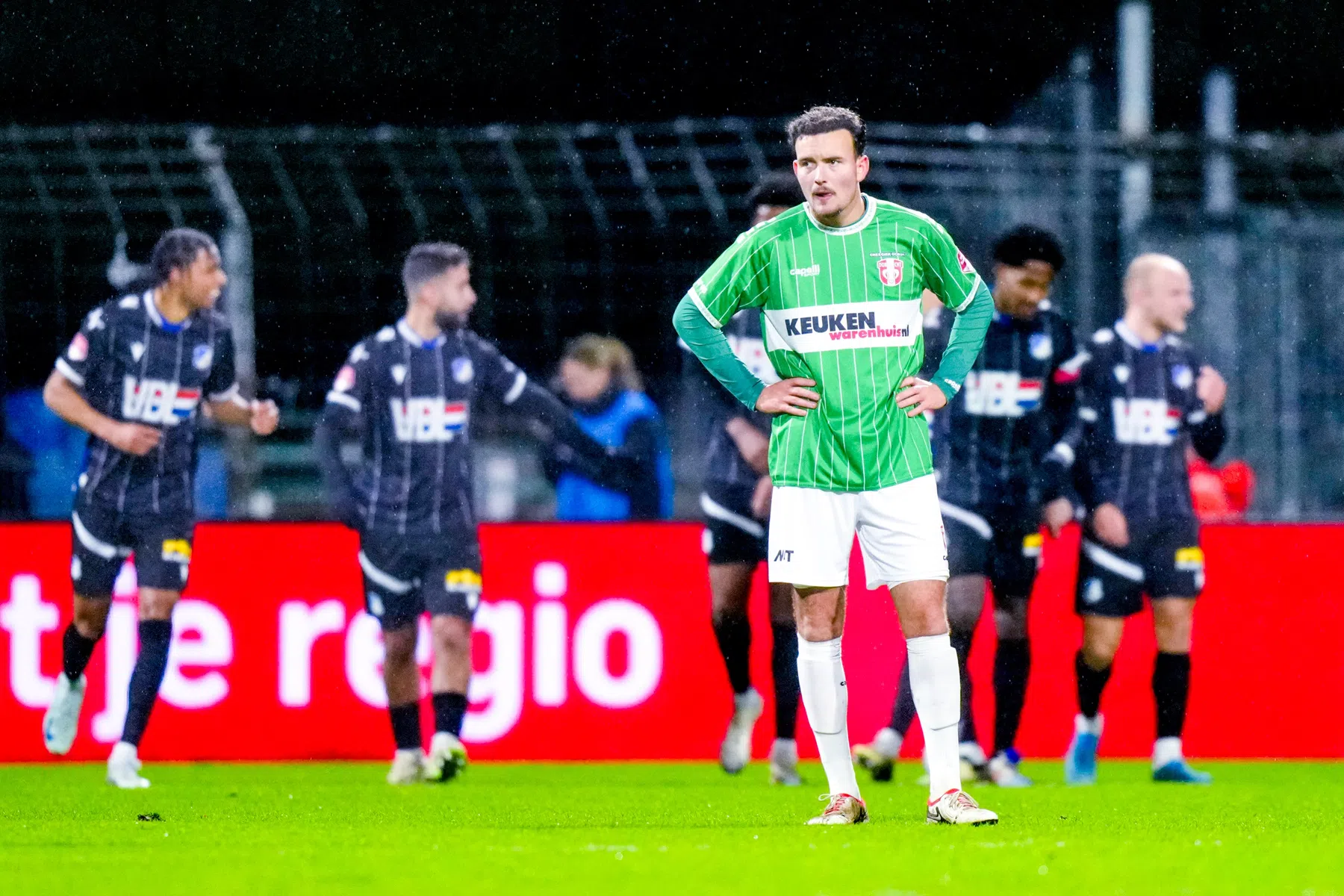 Dordrecht, Emmen en Cambuur met kater de winterstop in