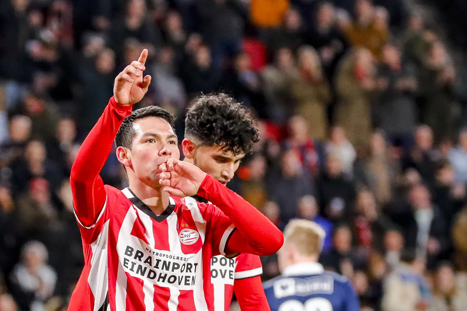 Het tweede afscheid van Lozano: 'Ik draag PSV voor altijd in mijn hart'