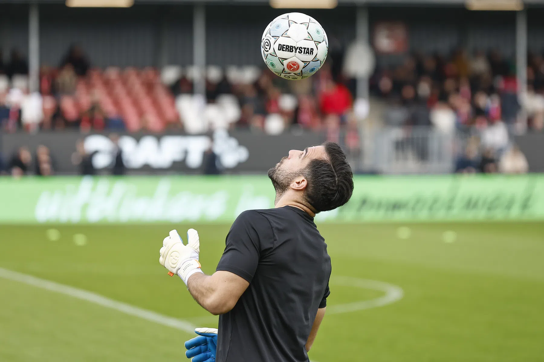 Kostas Lamprou tekent na halfjaar zonder club bij NAC Breda