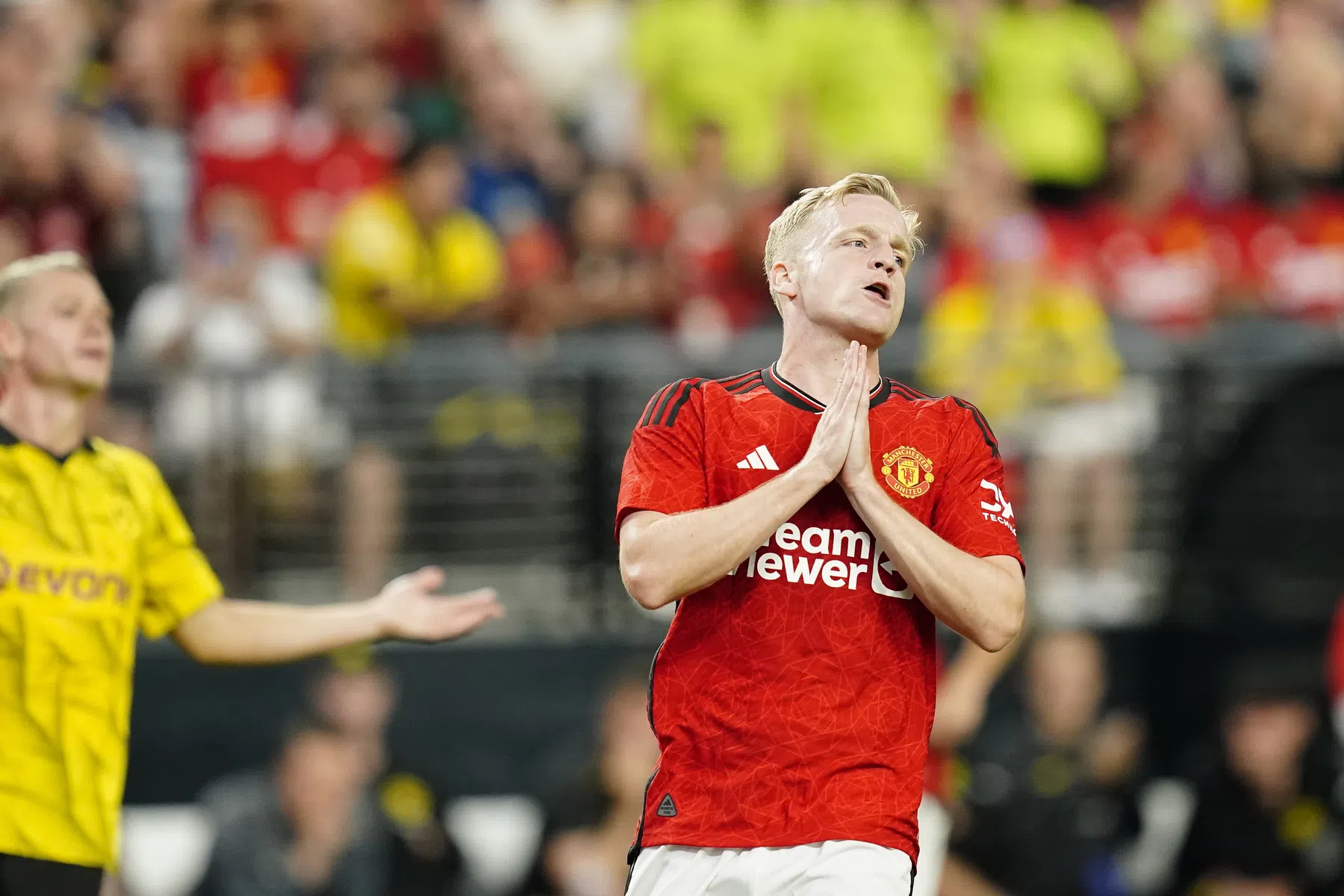 Van de Beek over Man Utd-periode: 'Werd steeds meer een rollercoaster'