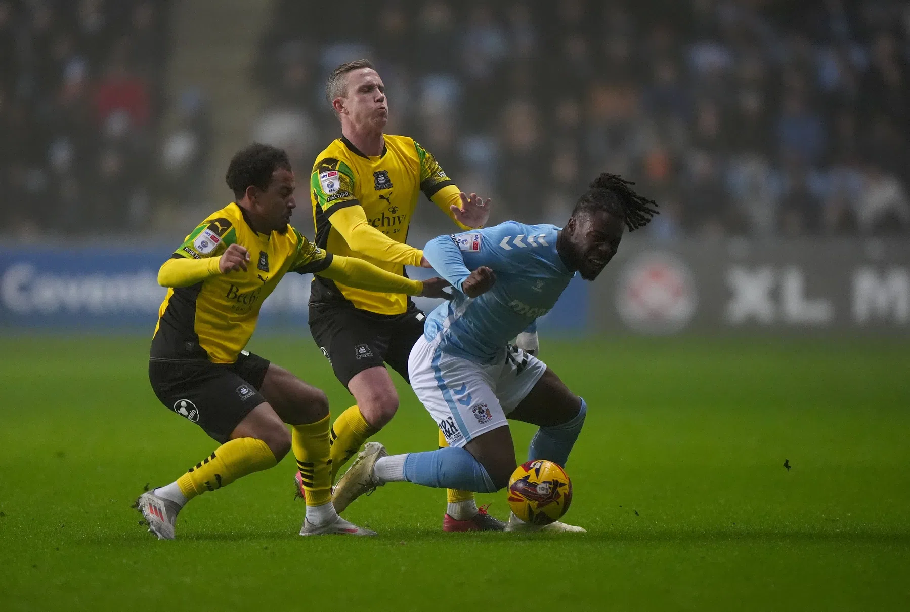 Rooney dieper in degradatiezorgen na pak slaag van Lampard