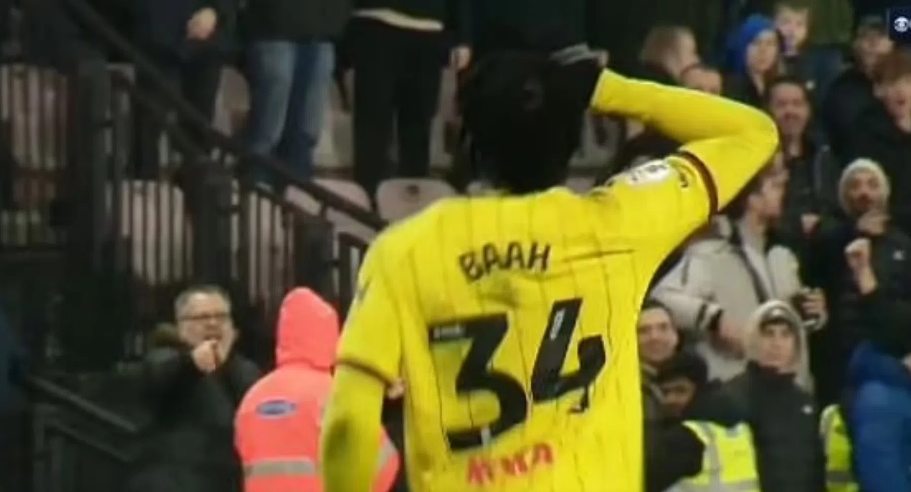 Speler krijgt door provocerend dansje rood na laatste fluitsignaal