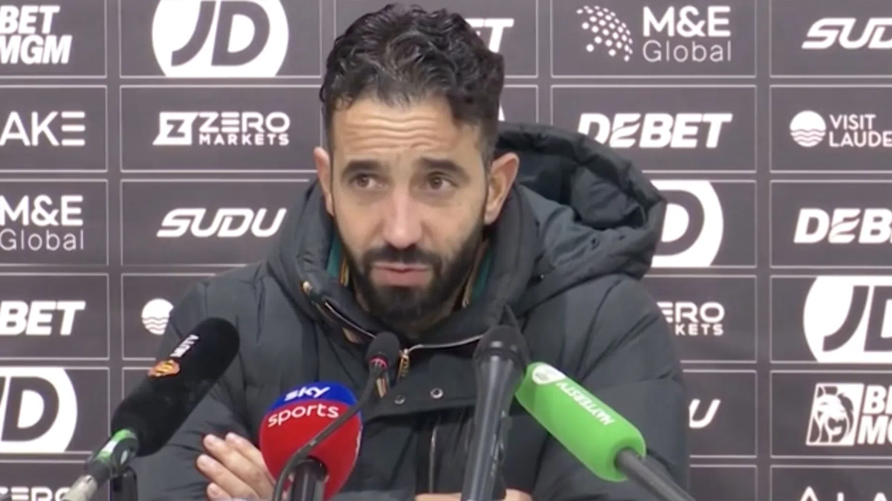 Amorim vraagt Man United-fans om support: 'We moeten nu overleven'