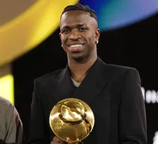 Thumbnail for article: Vinícius Júnior wint Globe Soccer Awards op verkapt Real Madrid-gala